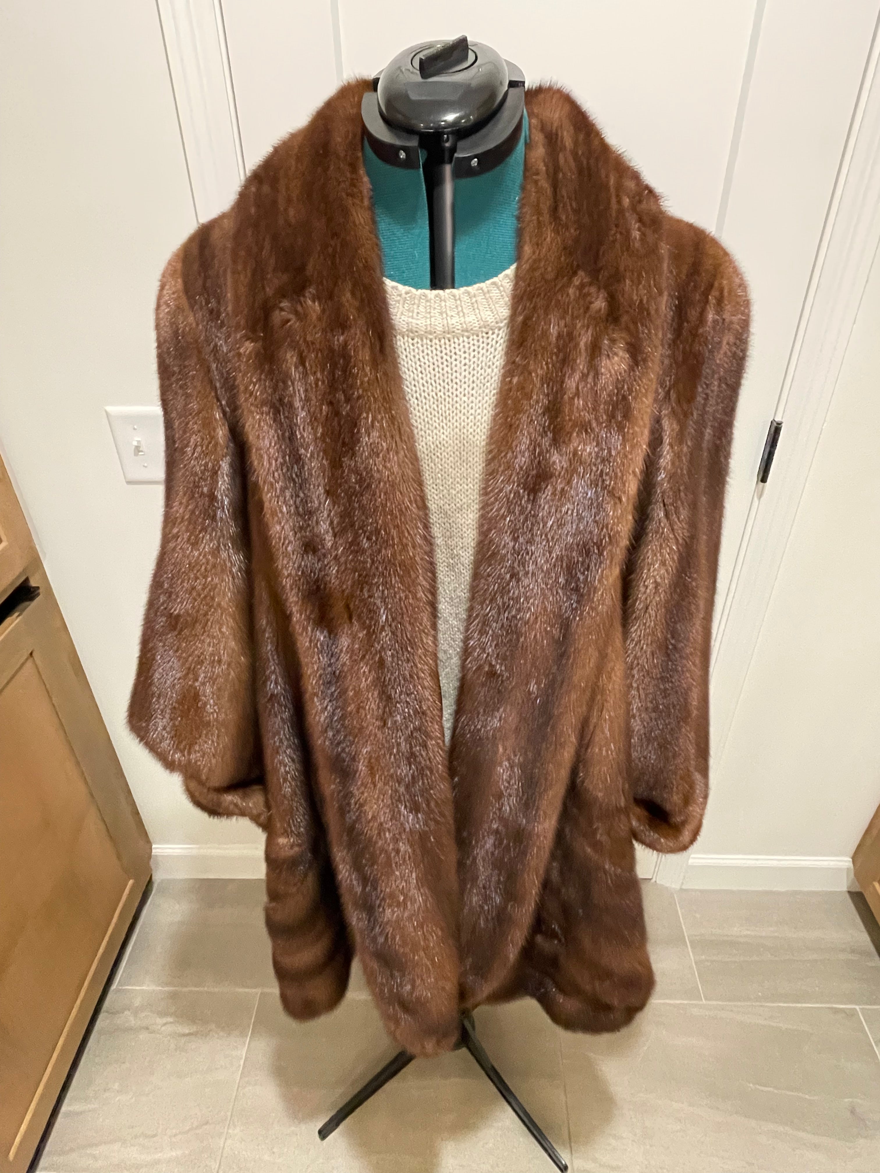 Stunning Lunaraine Mink Stroller Size XXXL to XXXXL