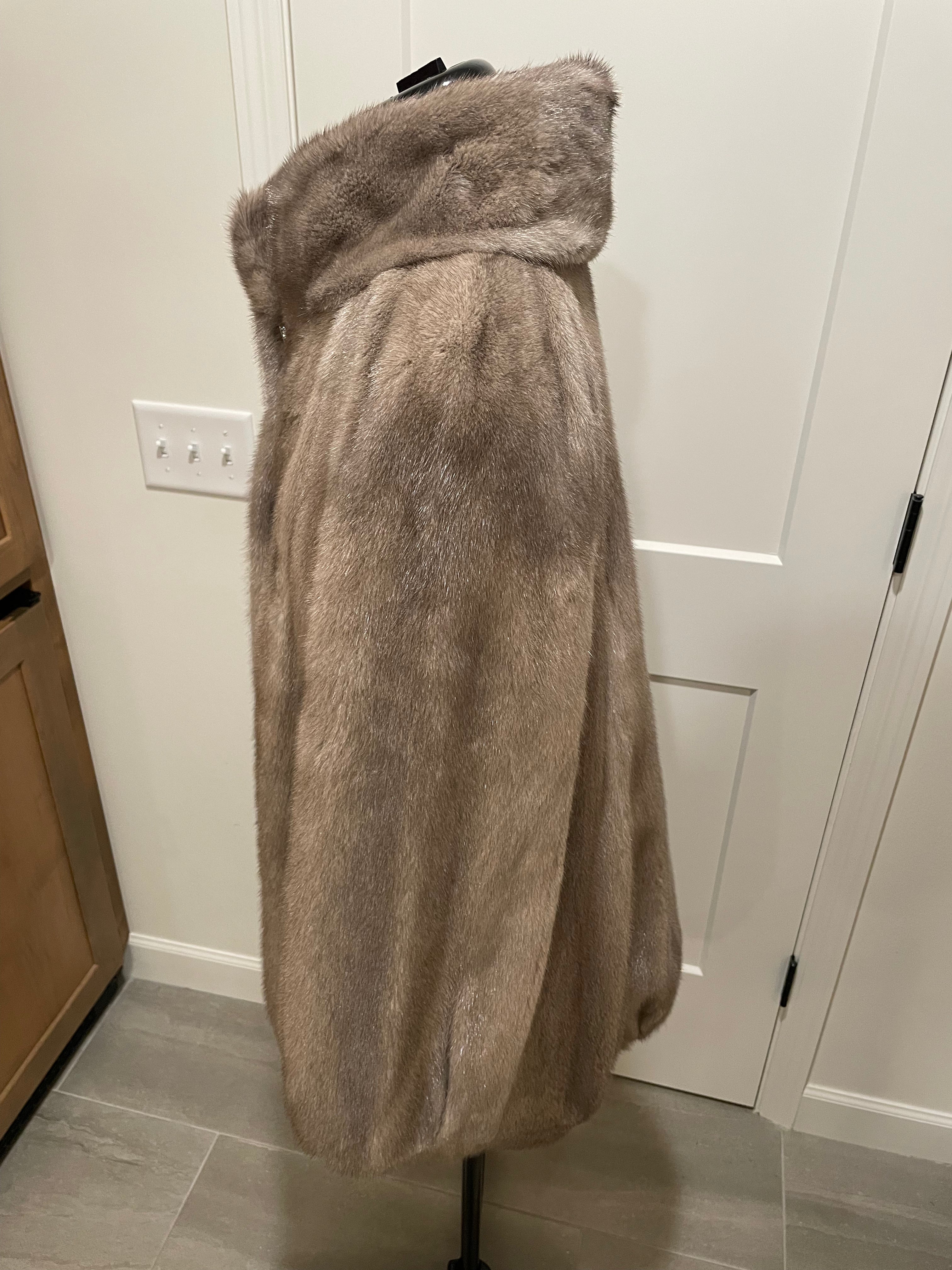 Sapphire Mink Coat – Women’s – New Without Tags Size Medium