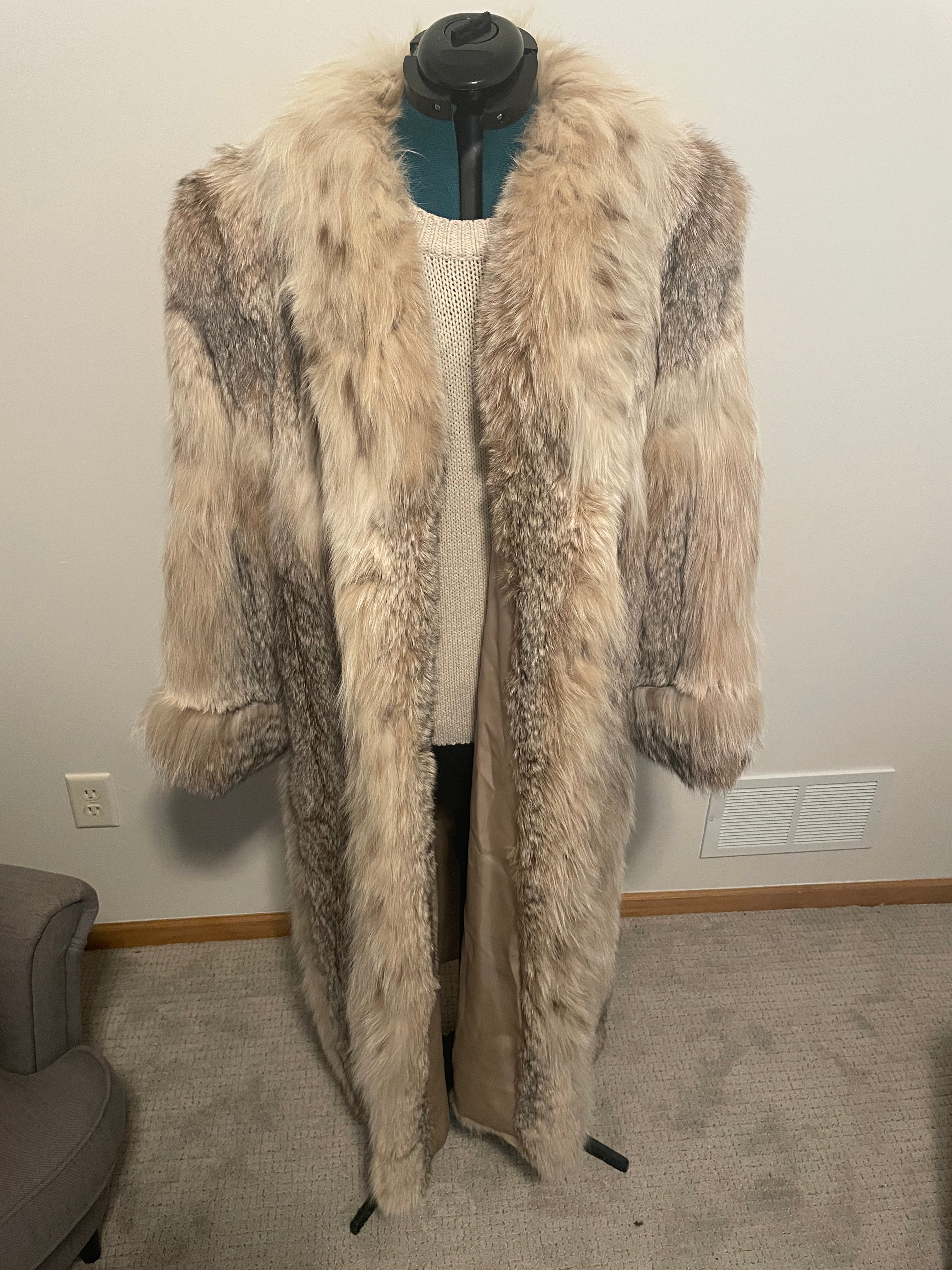Vintage Natural Lynx Fur Full-Length Coat – Luxurious Statement Piece Size Large