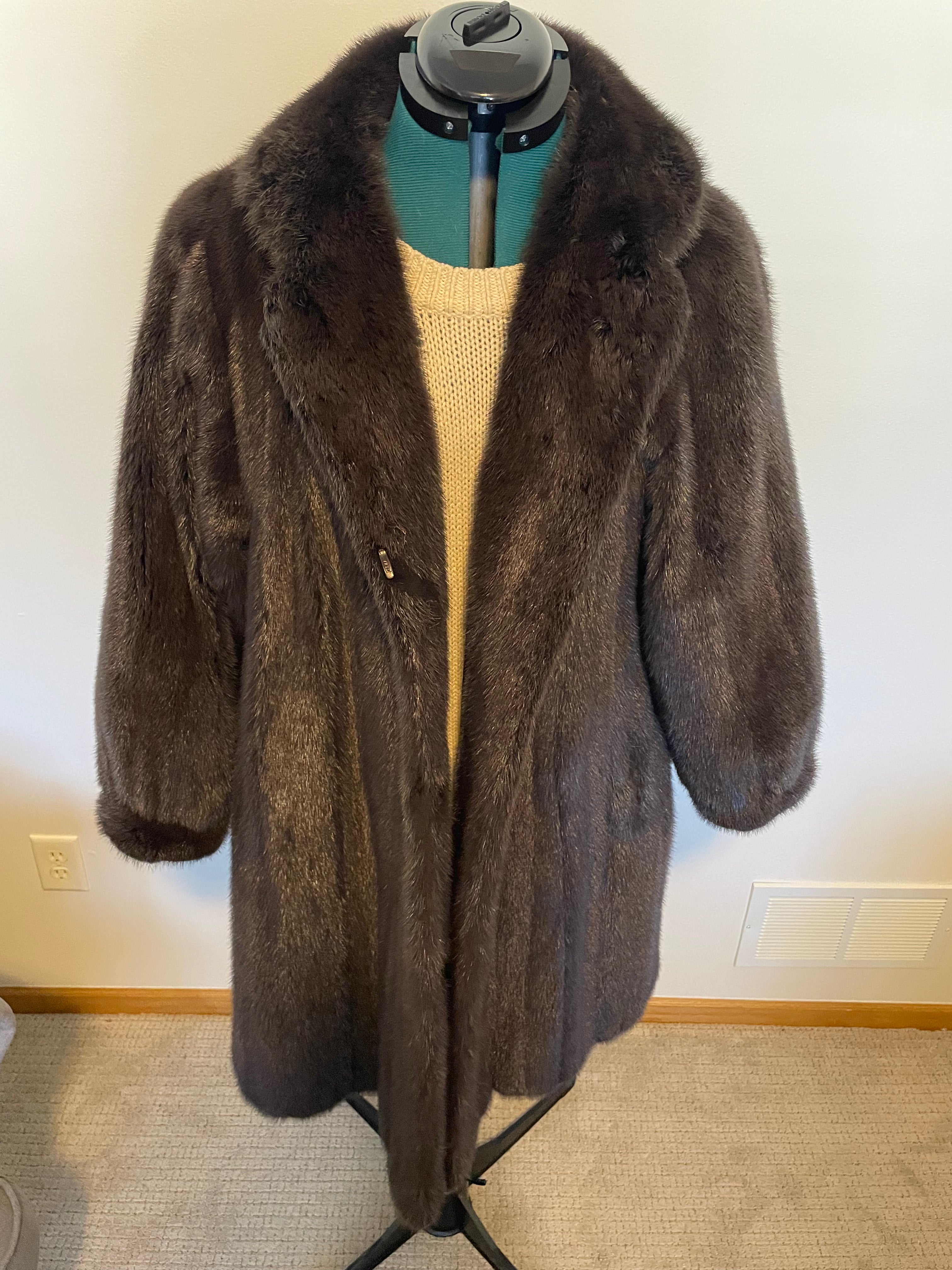 Vintage Mink Fur Coat – Deep Slate Gray Pretty Liner Size Medium