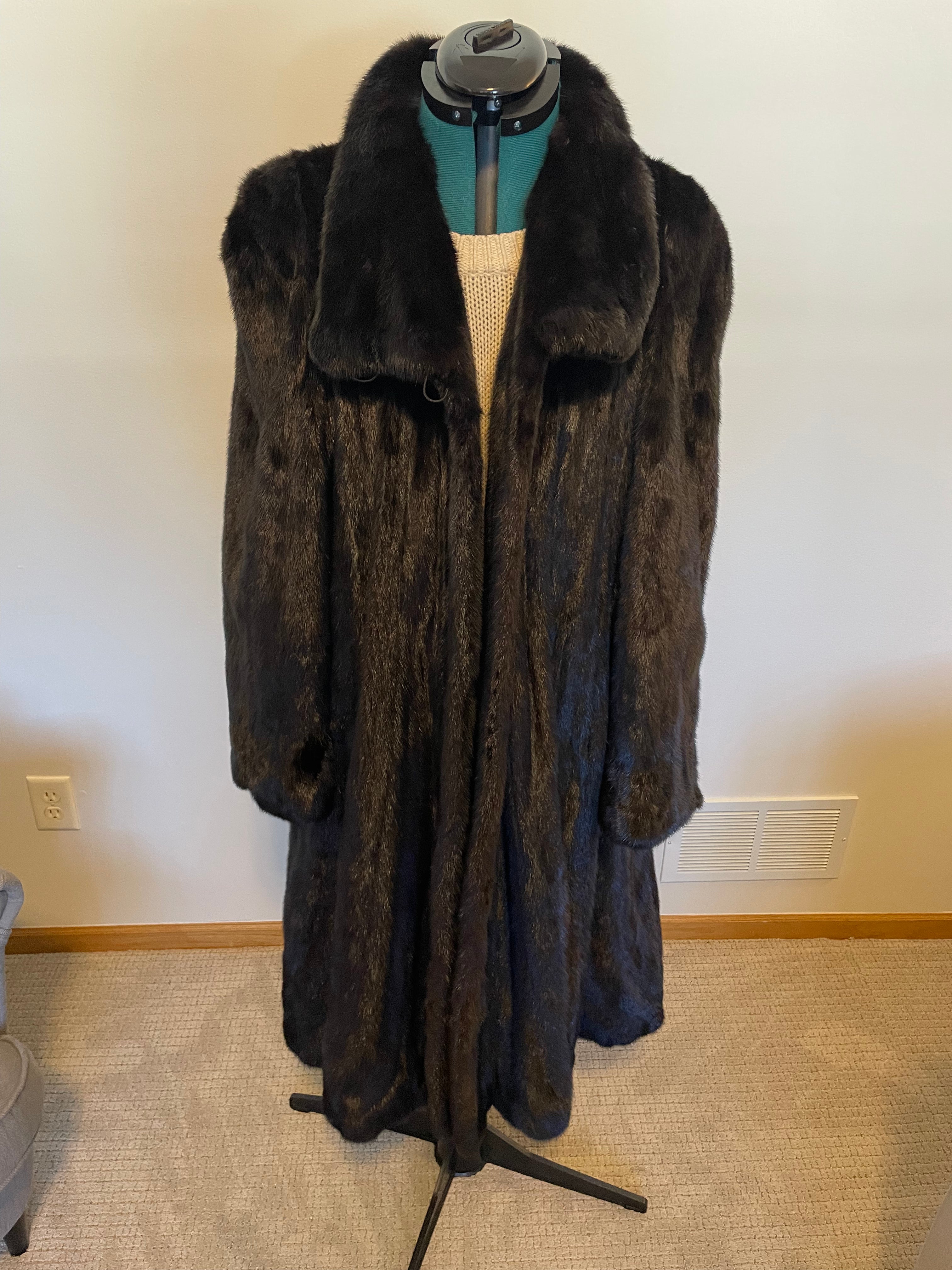 Vintage Saga Mink Ranch Mink Coat Massive 110" Sweep • Full Let-Out • Women’s Large to Extra Large