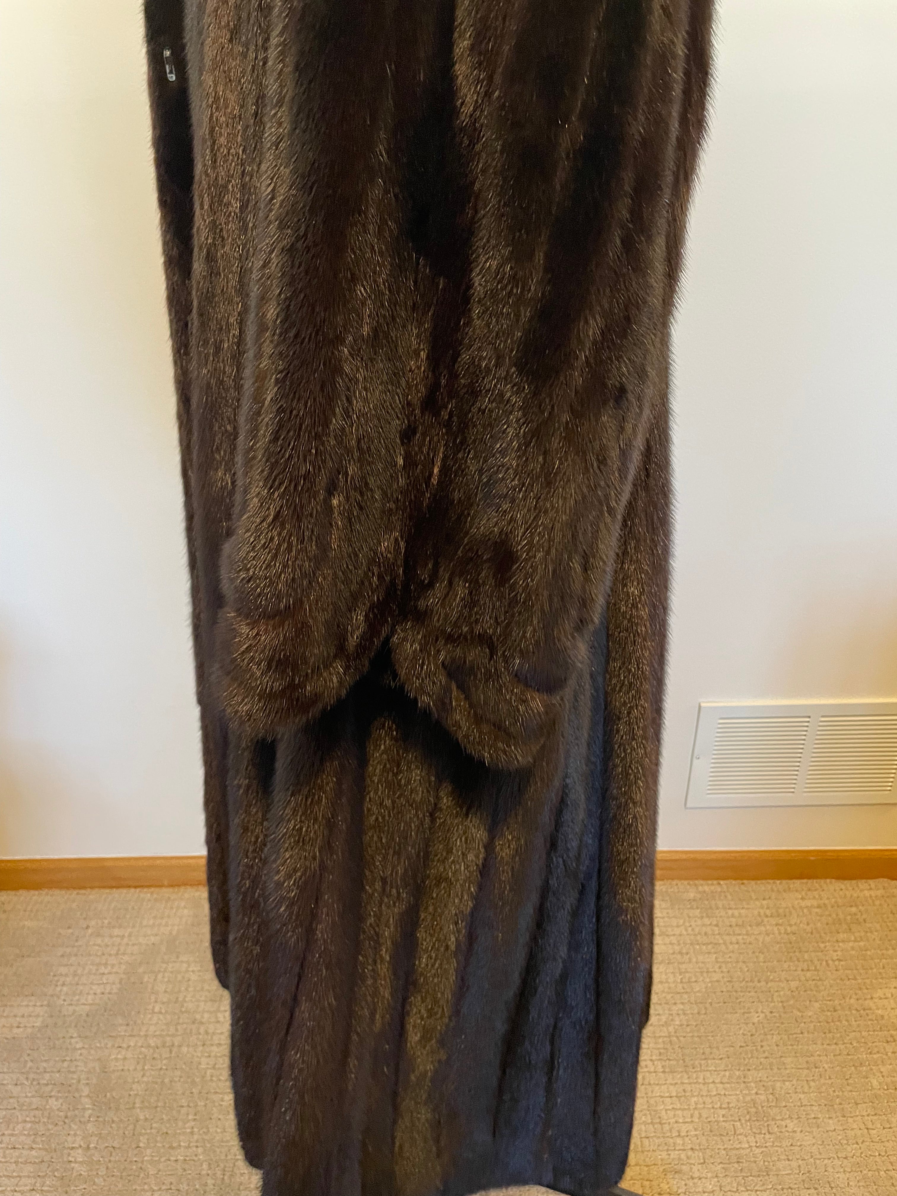 Vintage Dark Ranch Mink Fur Coat – Full Let-Out with Exceptional 100” Sweep Size. XXL to XXXL