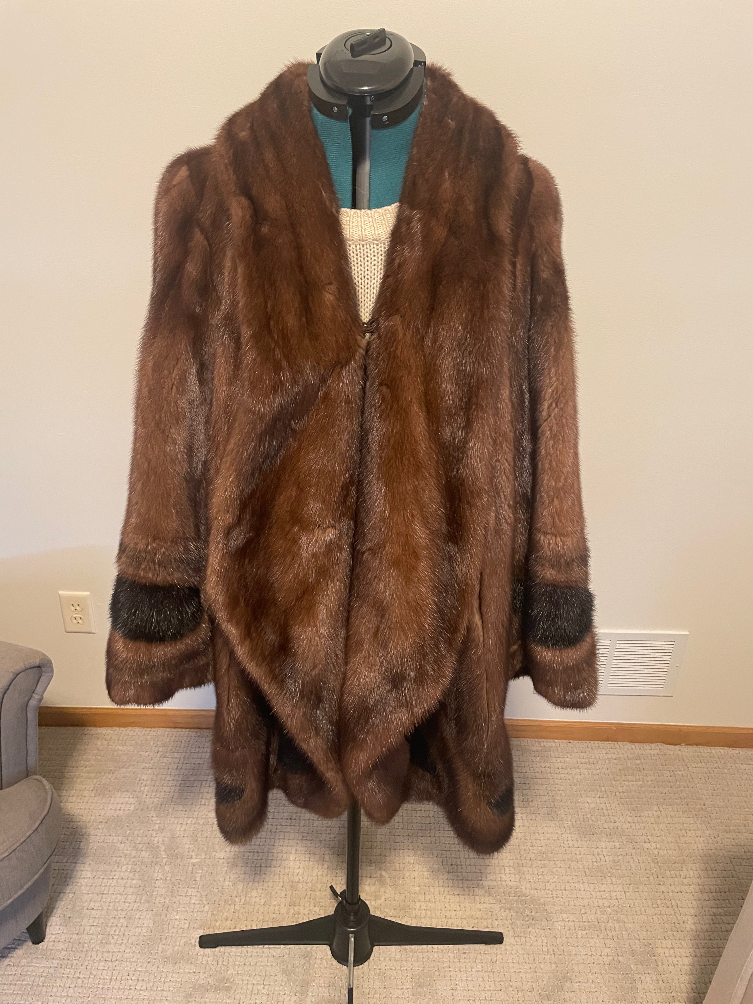 Vintage Brown Ranch Mink Fur Coat – Shawl Collar – With Black Mink Inlays