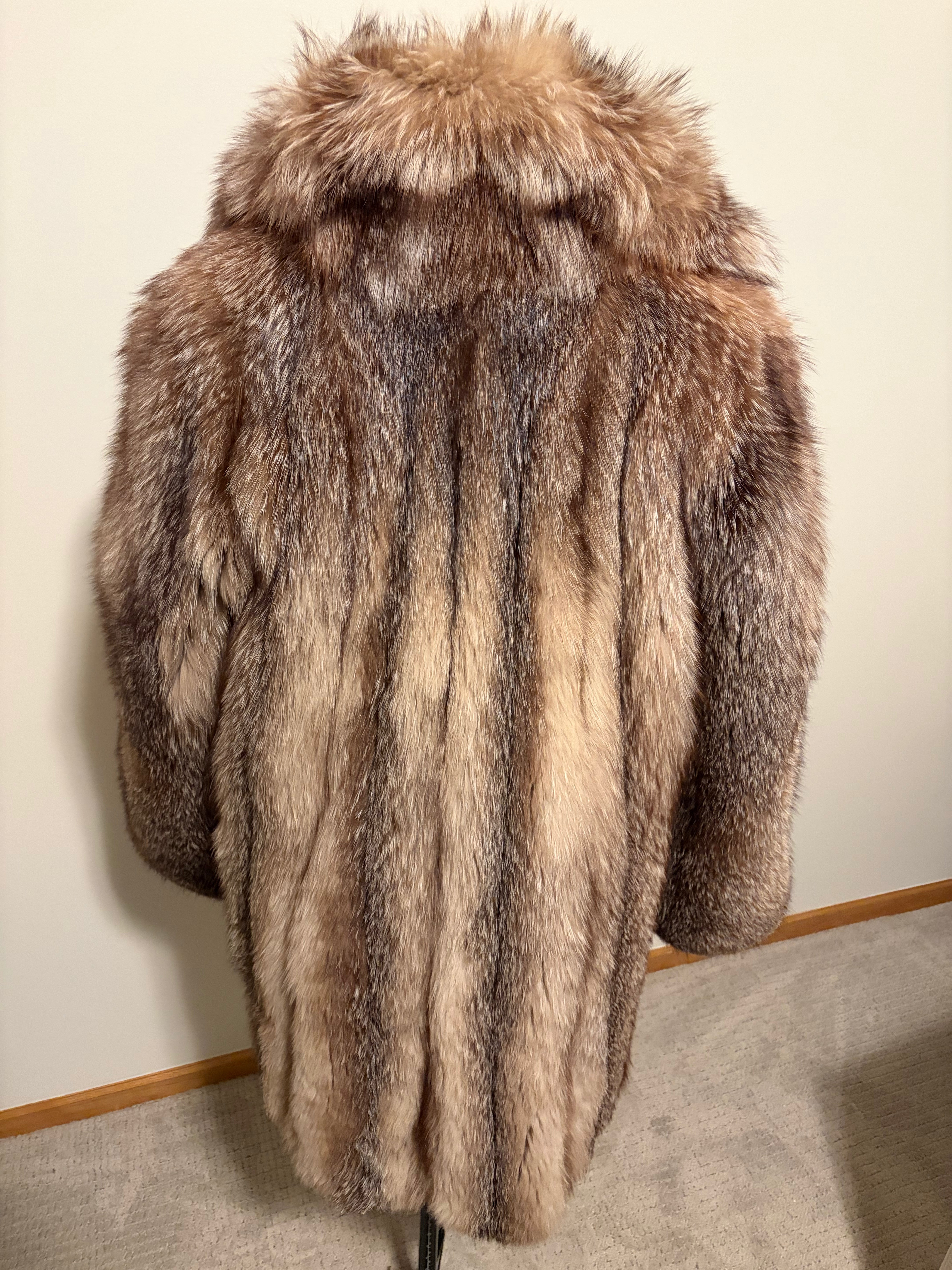 Vintage Crystal Fox Fur Coat – Natural Silver Caramel Fox | Shawl Collar | Luxury Statement Piece Size Large