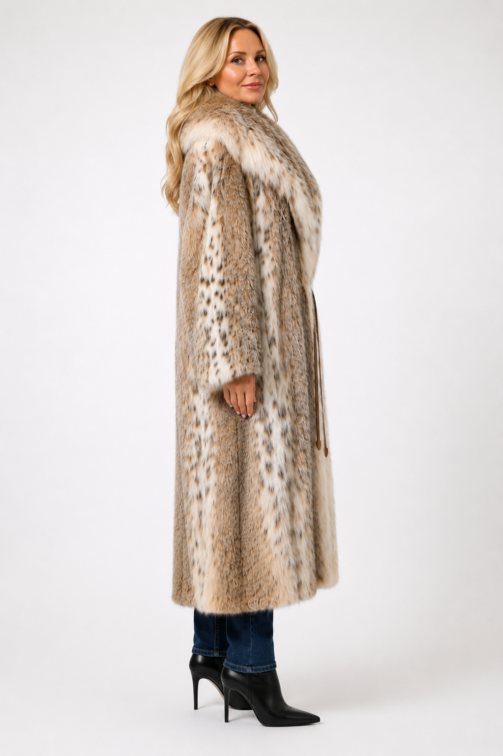 Vintage Natural Lynx Fur Coat with Oversized Shawl Collar | Full-Length Luxury Fur | Women’s Small (6–8)
