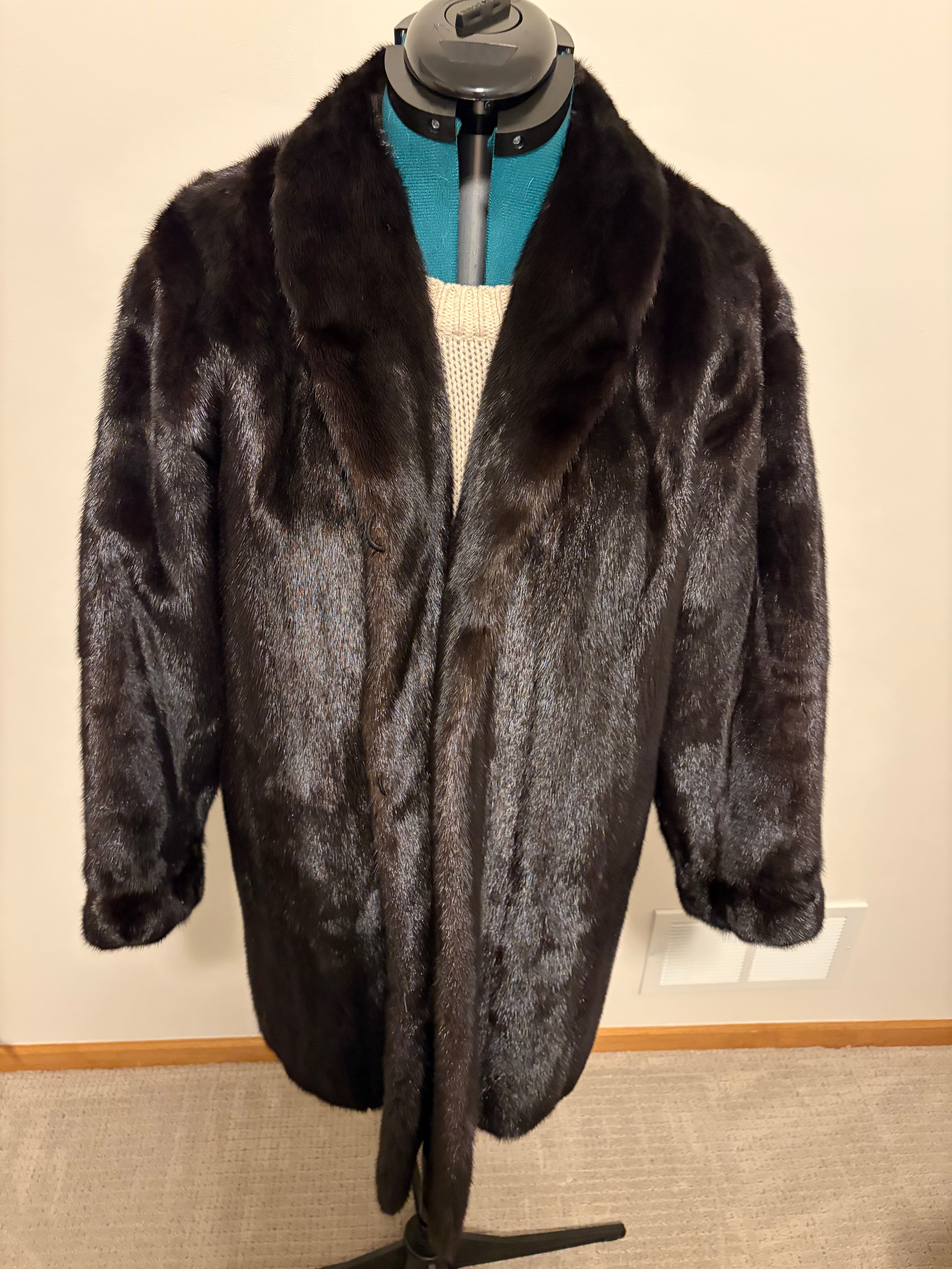 Vintage Reversible Ranch Mink Fur & Black Leather Coat – Women’s Medium