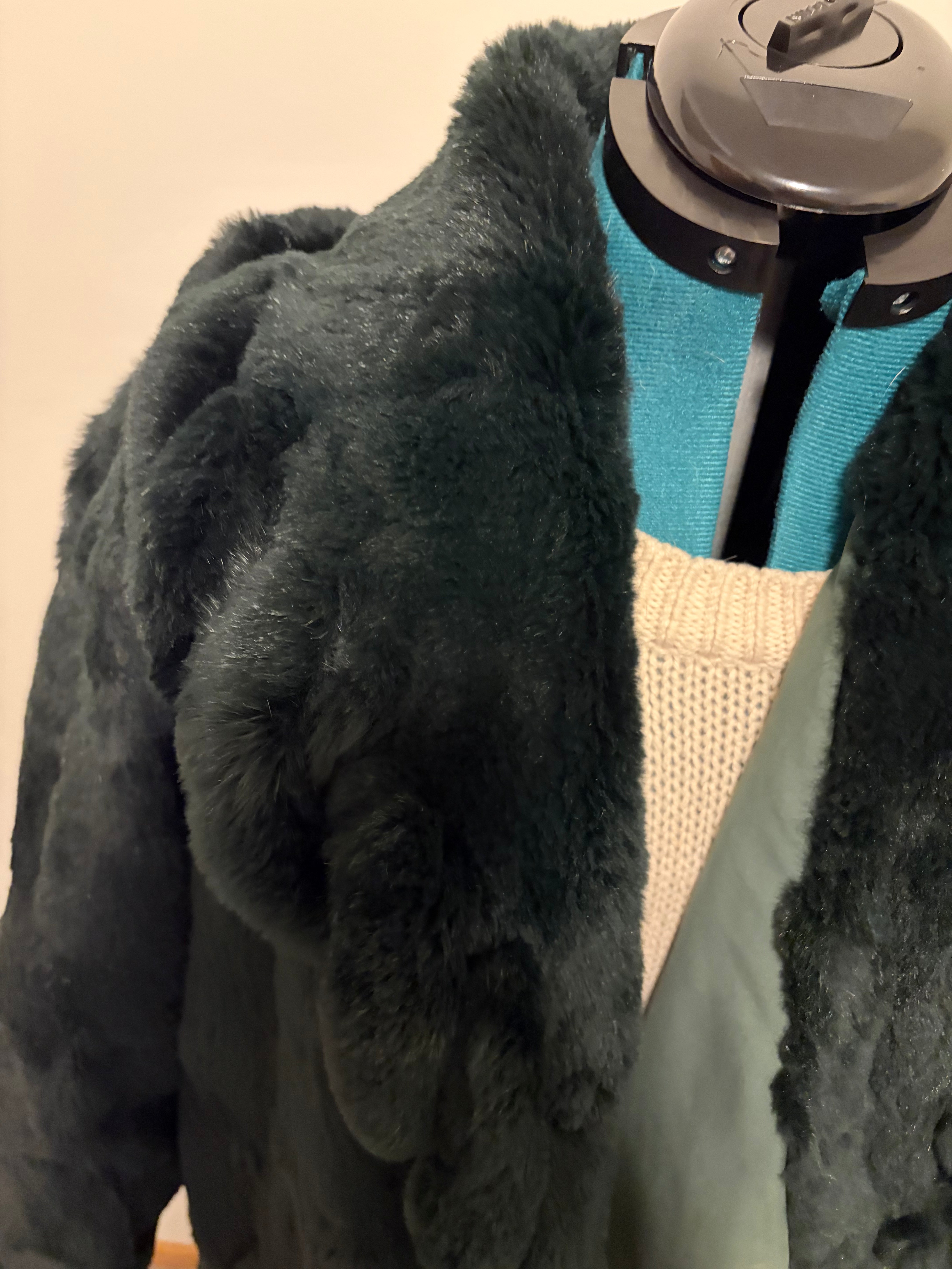 Vintage Dark Green Sheared Fur Coat – Dramatic Scalloped Trim | Large Sweep Size Large XL