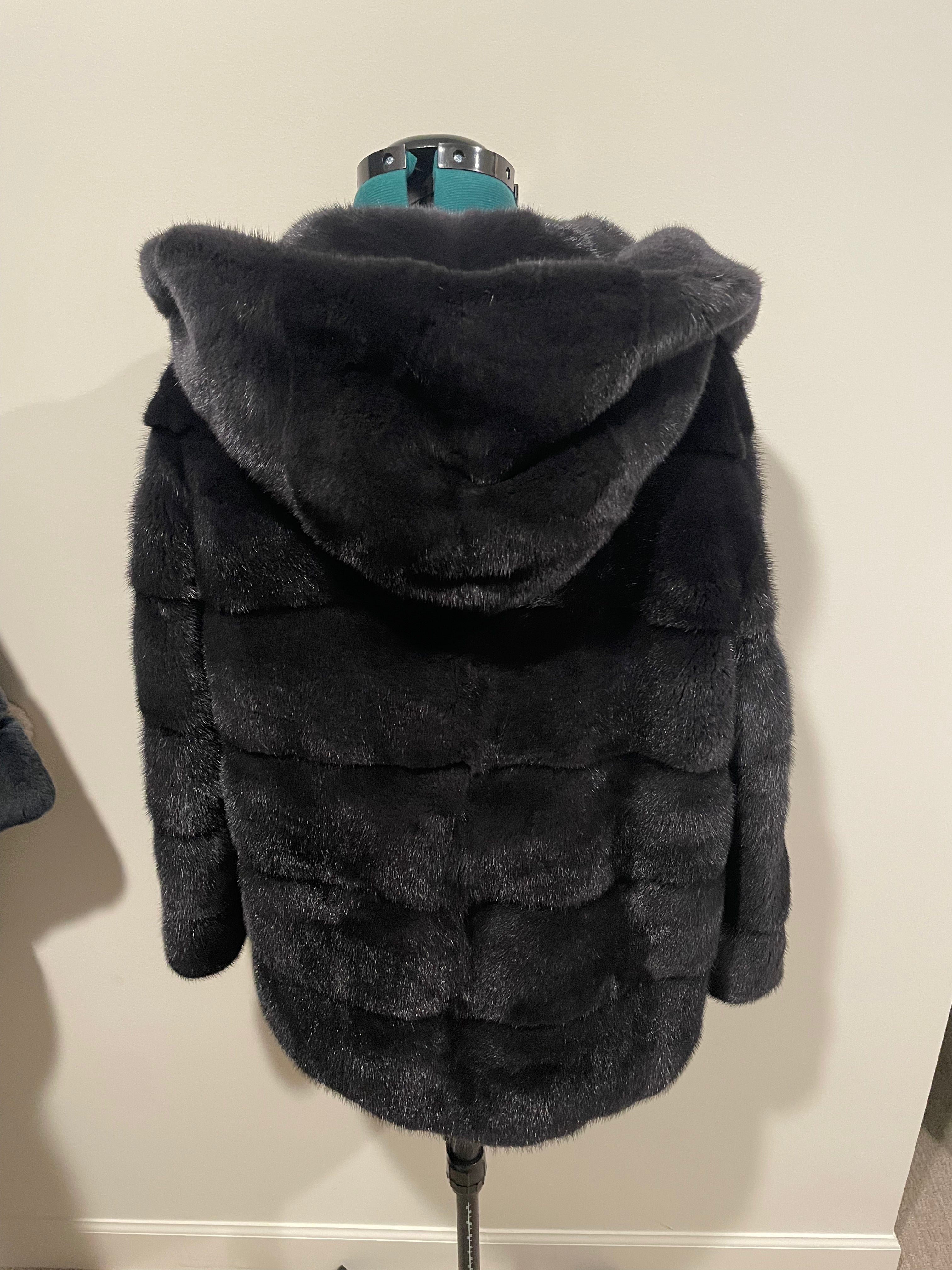 Stunning Steel Gray Hooded Mink Jacket New Size Large