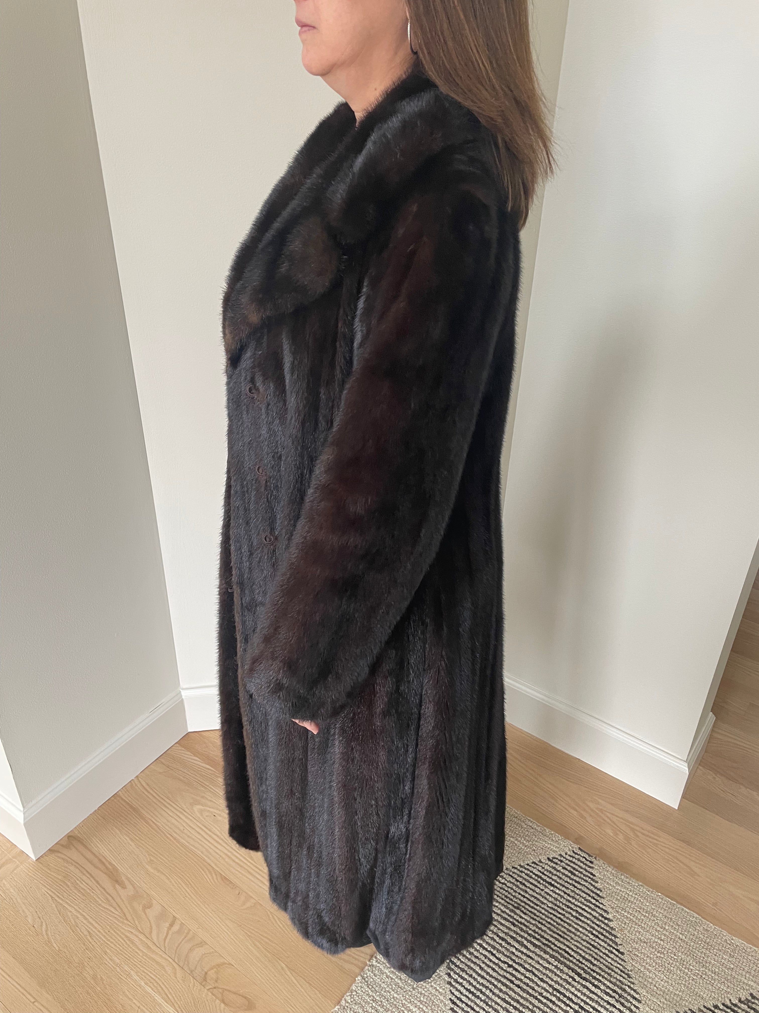 Vintage Dark Mink Full-Length Fur Coat – 48” – Classic Shawl Collar – Size S With Wear