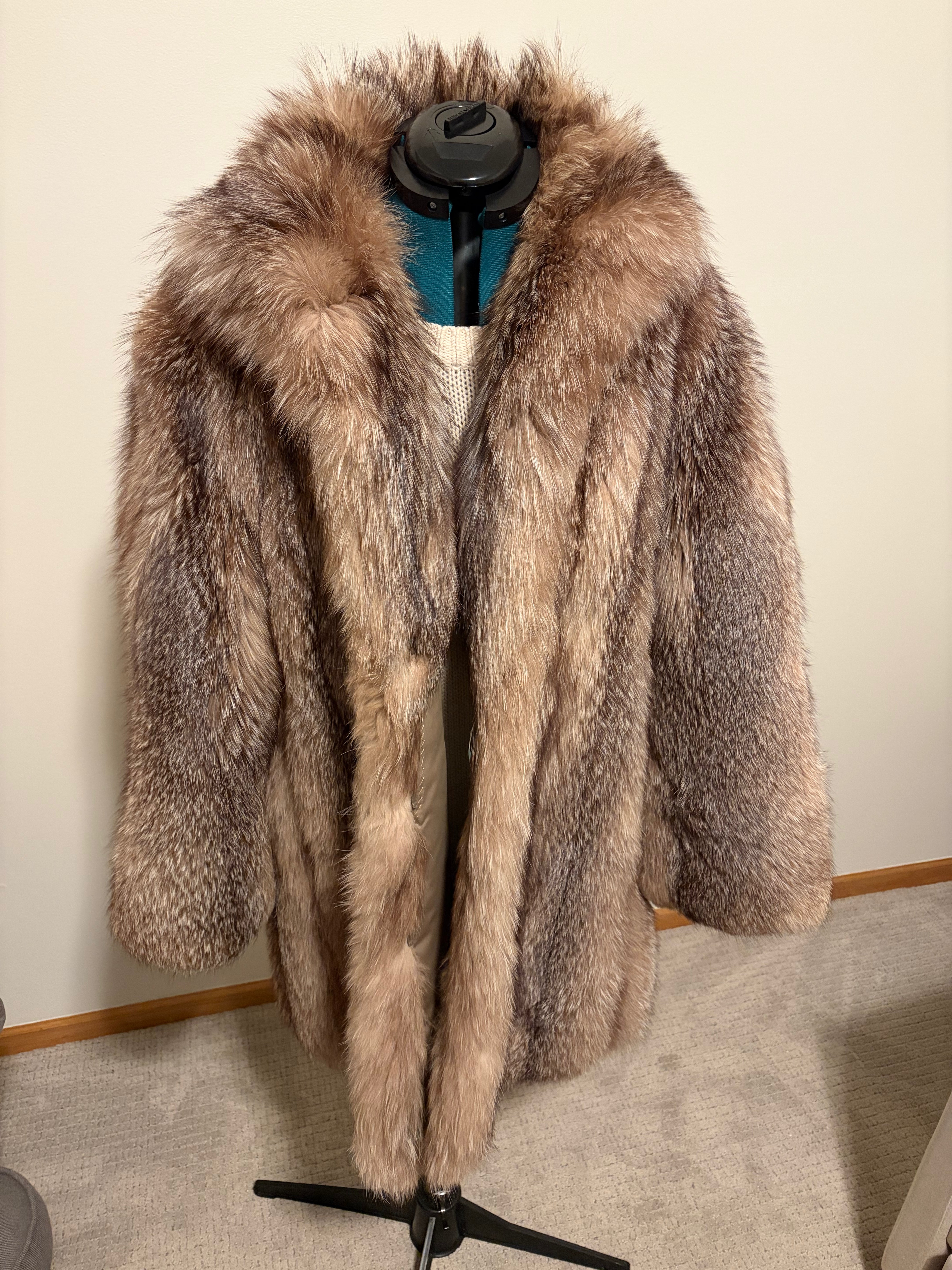 Vintage Crystal Fox Fur Coat – Natural Silver Caramel Fox | Shawl Collar | Luxury Statement Piece Size Large