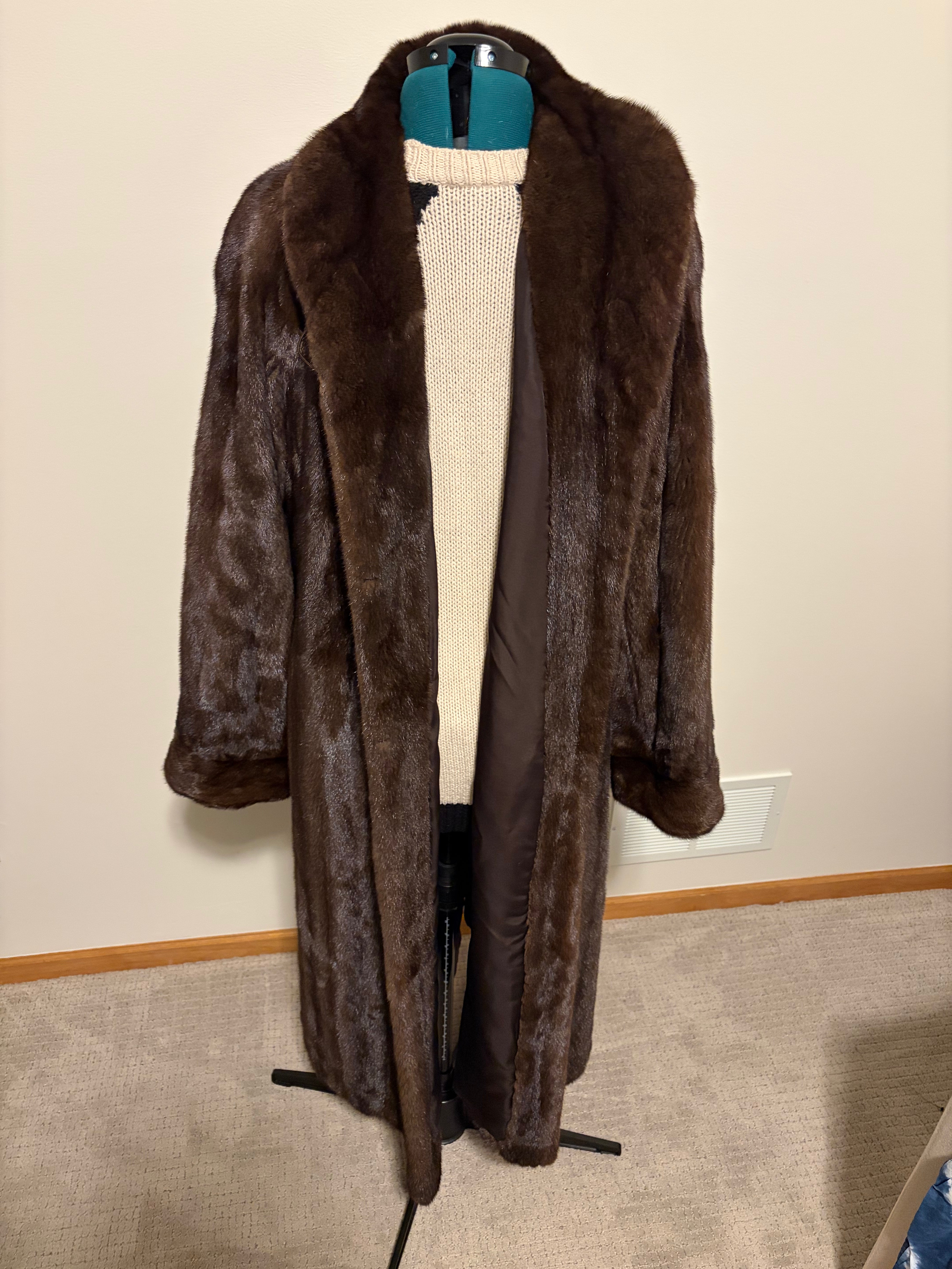 Vintage American Legend Genuine Mink Fur Coat – Full Length – XL
